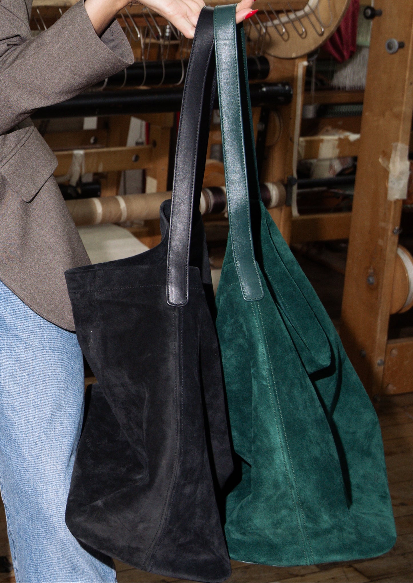 pietro-us.pro The Chelsea XL Midnight Suede Tote