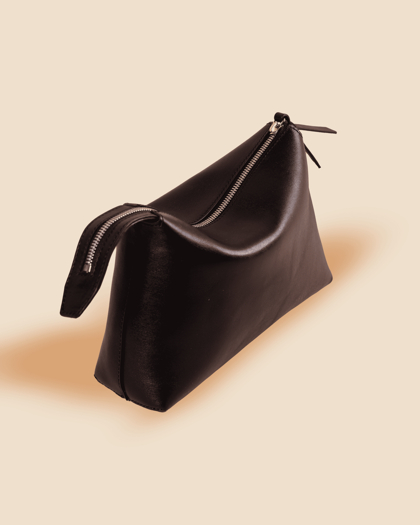 pietro-us.pro The Hudson Clutch Midnight Leather Bag