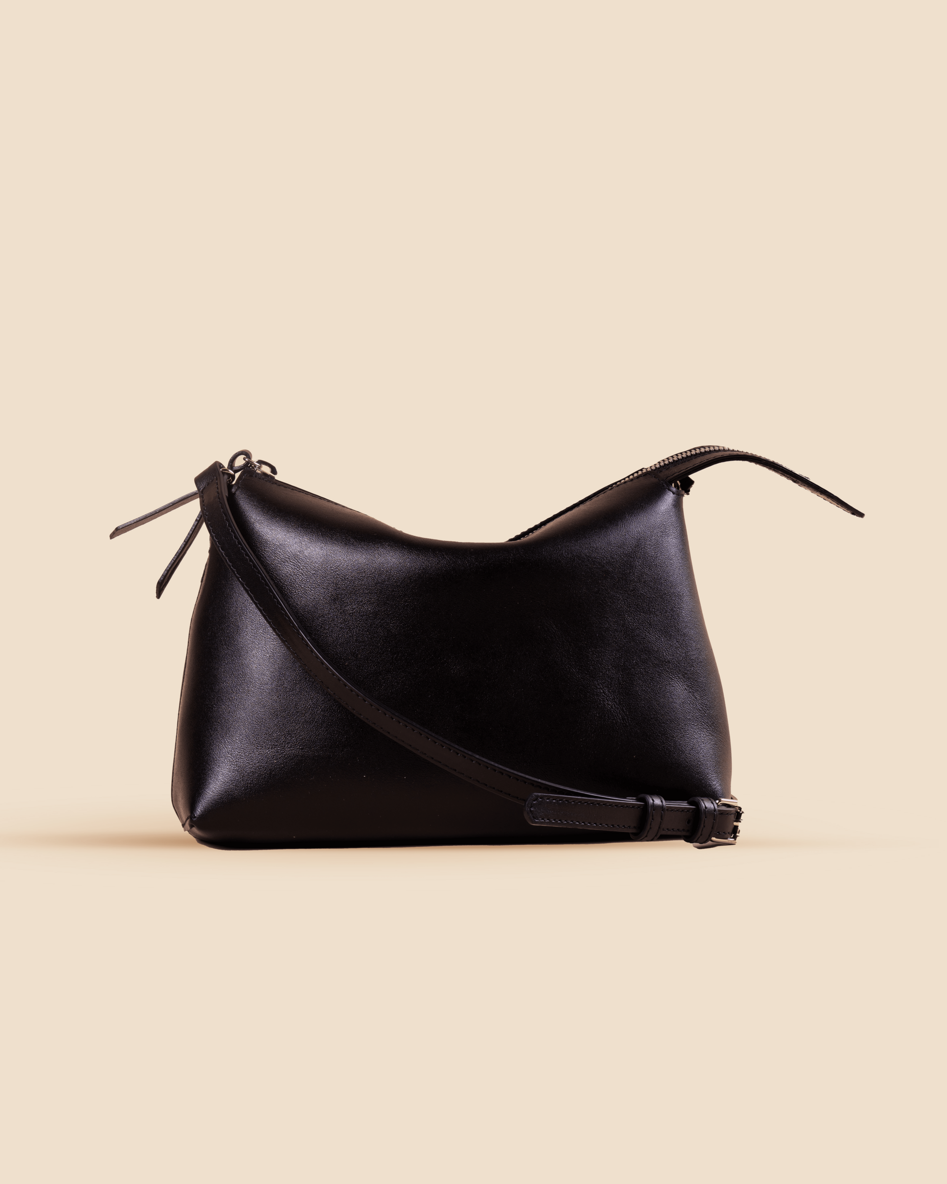 pietro-us.pro The Hudson Clutch Midnight Leather Bag