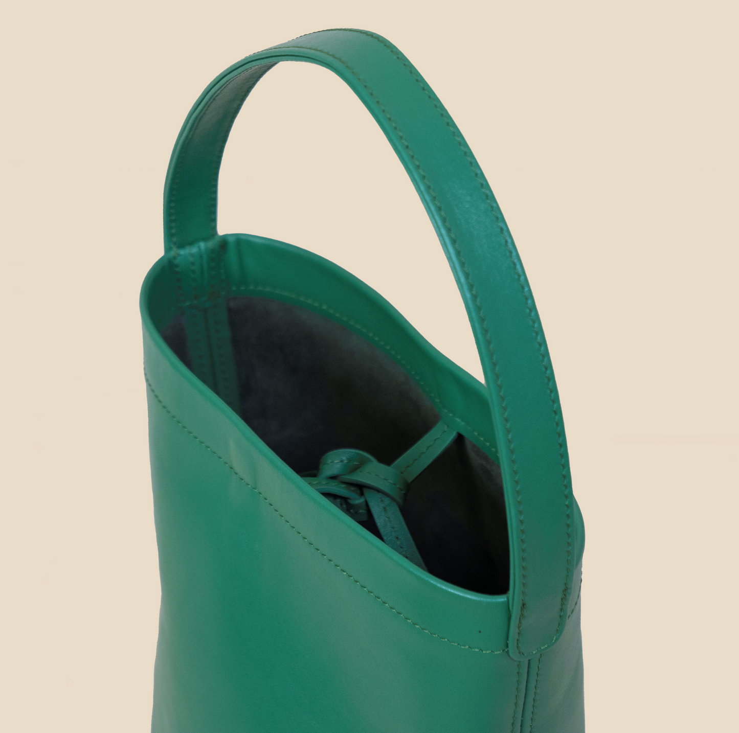 pietro-us.pro The Chelsea Mini Emerald Leather Bucket Bag
