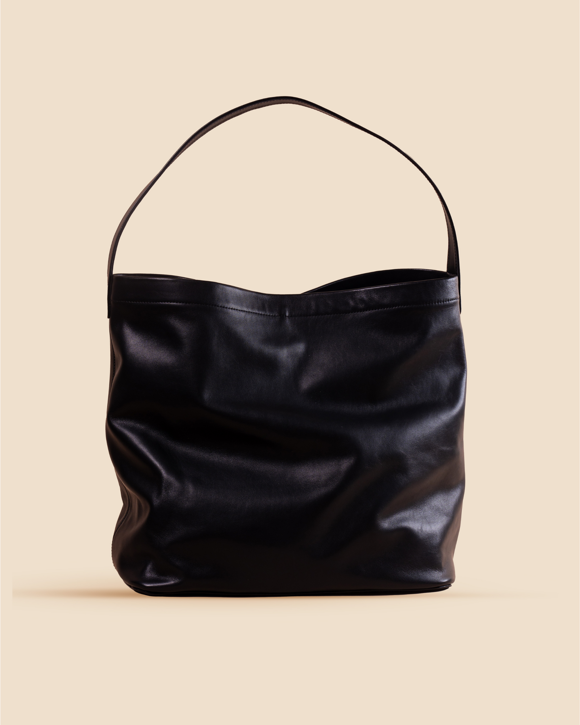 pietro-us.pro The Chelsea XL Midnight Leather Tote